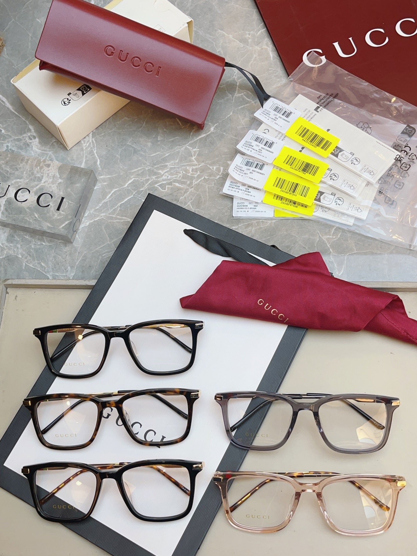 Gucci GG2246SK Fashion Black Lens Sunglasses for Men & Women - detail image 9