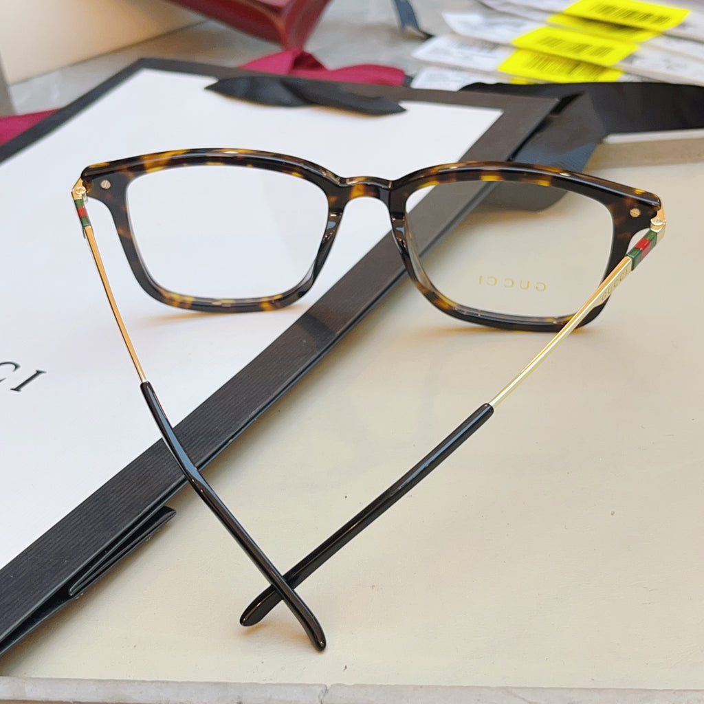 Gucci GG2246SK Fashion Yellow Lens Sunglasses for Men & Women - detail image 8
