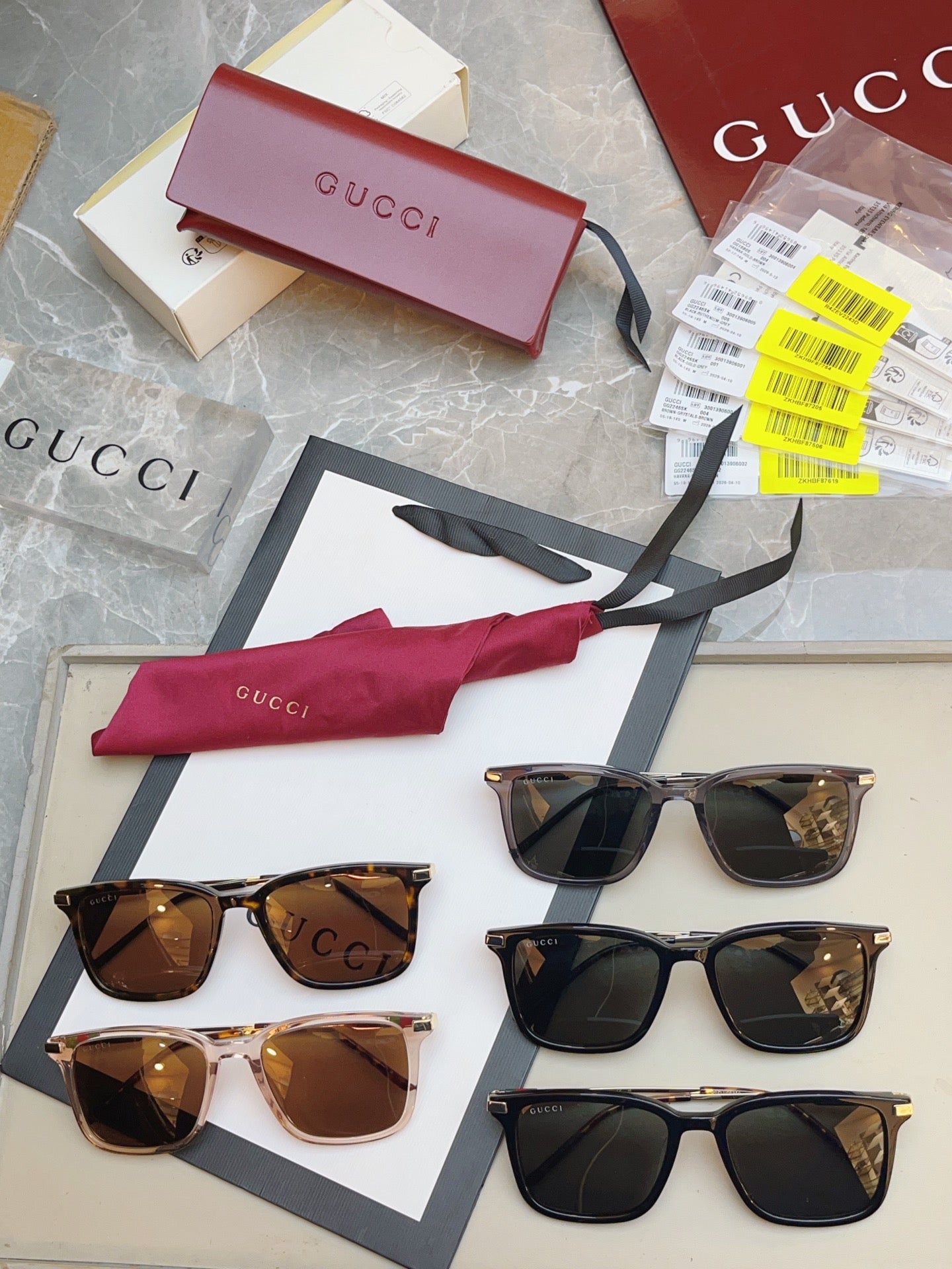 Gucci GG2246SK Fashion Gray Lens Sunglasses for Men & Women - detail image 9