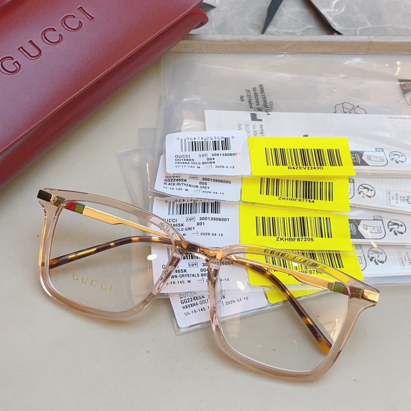 Gucci GG2246SK Fashion Yellow Lens Sunglasses for Men & Women - detail image 4