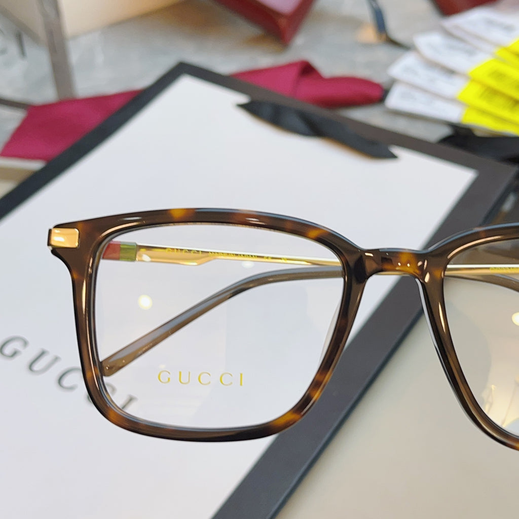 Gucci GG2246SK Fashion Yellow Lens Sunglasses for Men & Women - detail image 6
