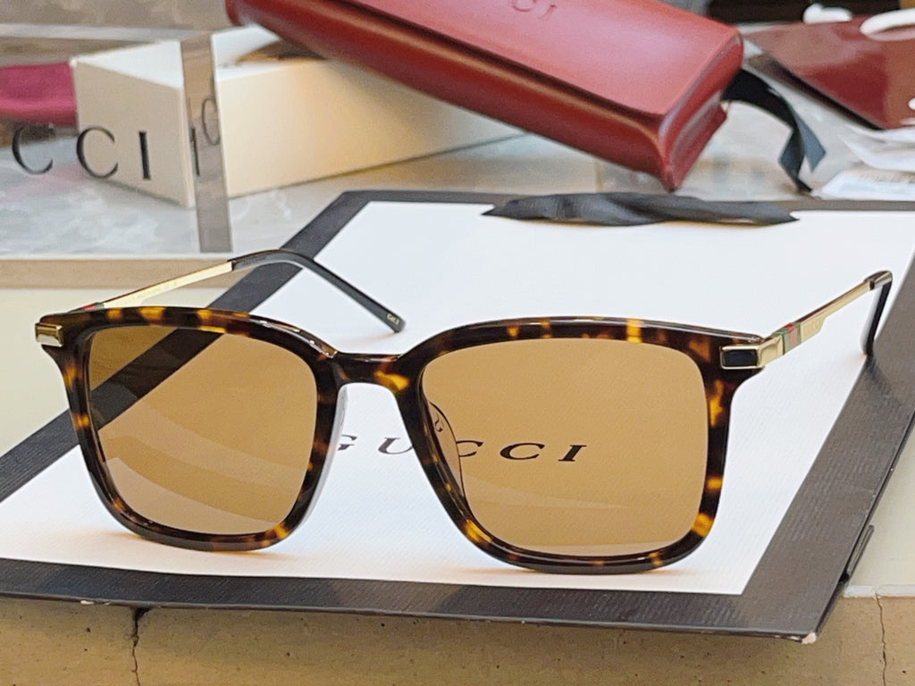Gucci GG2246SK Fashion Gray Lens Sunglasses for Men & Women - 464928 - detail image 2