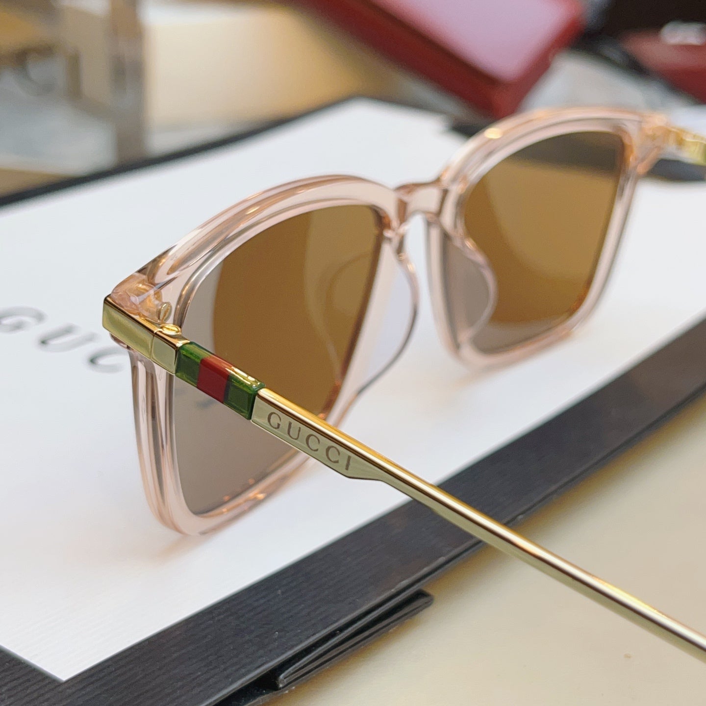 Gucci GG2246SK Fashion Yellow Lens Sunglasses for Men & Women - 464929 - detail image 8