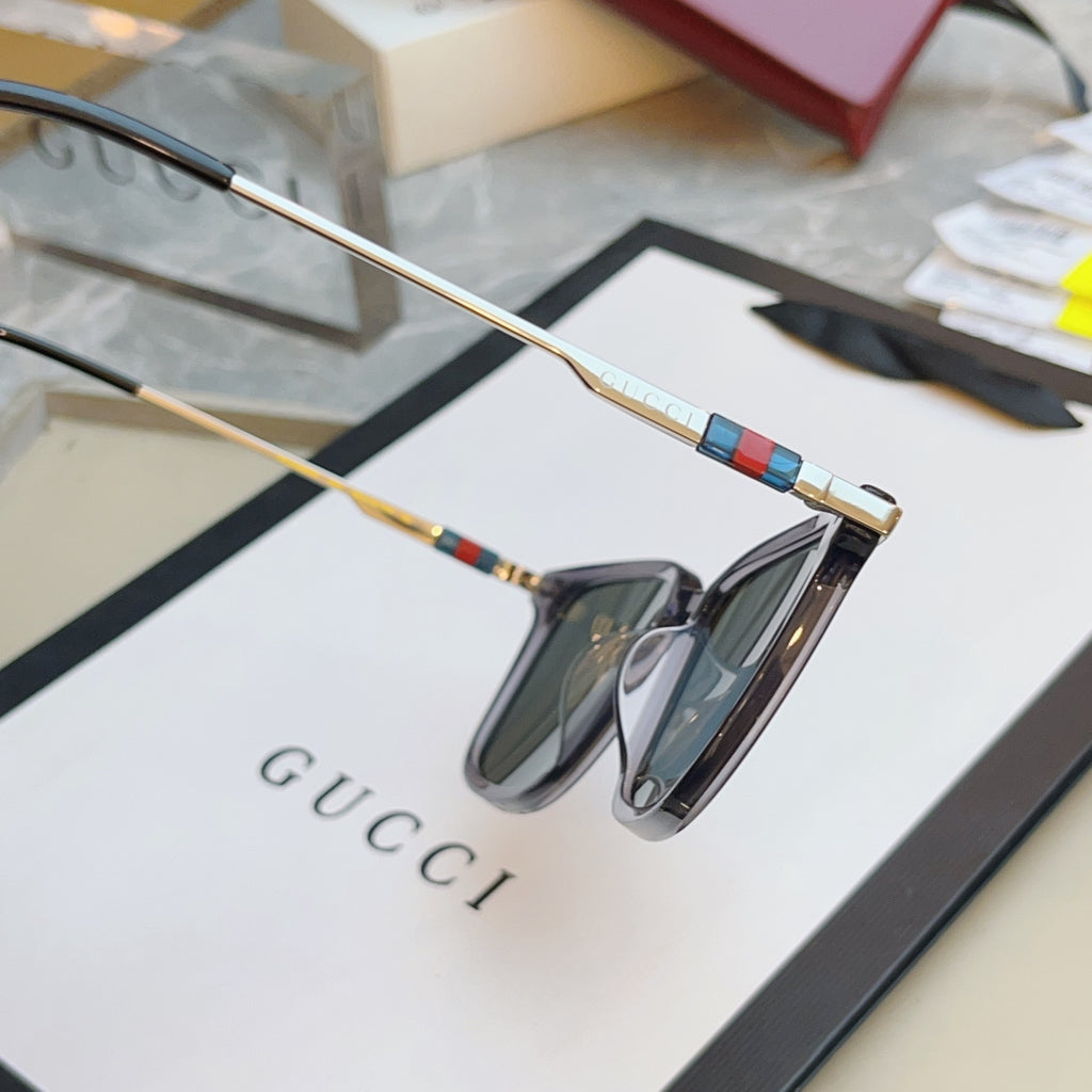 Gucci GG2246SK Fashion Gray Lens Sunglasses for Men & Women - detail image 2