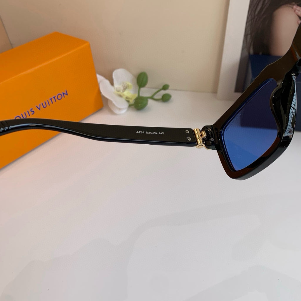 Louis Vuitton Square Blue Lens Sunglasses for Men & Women - 486261