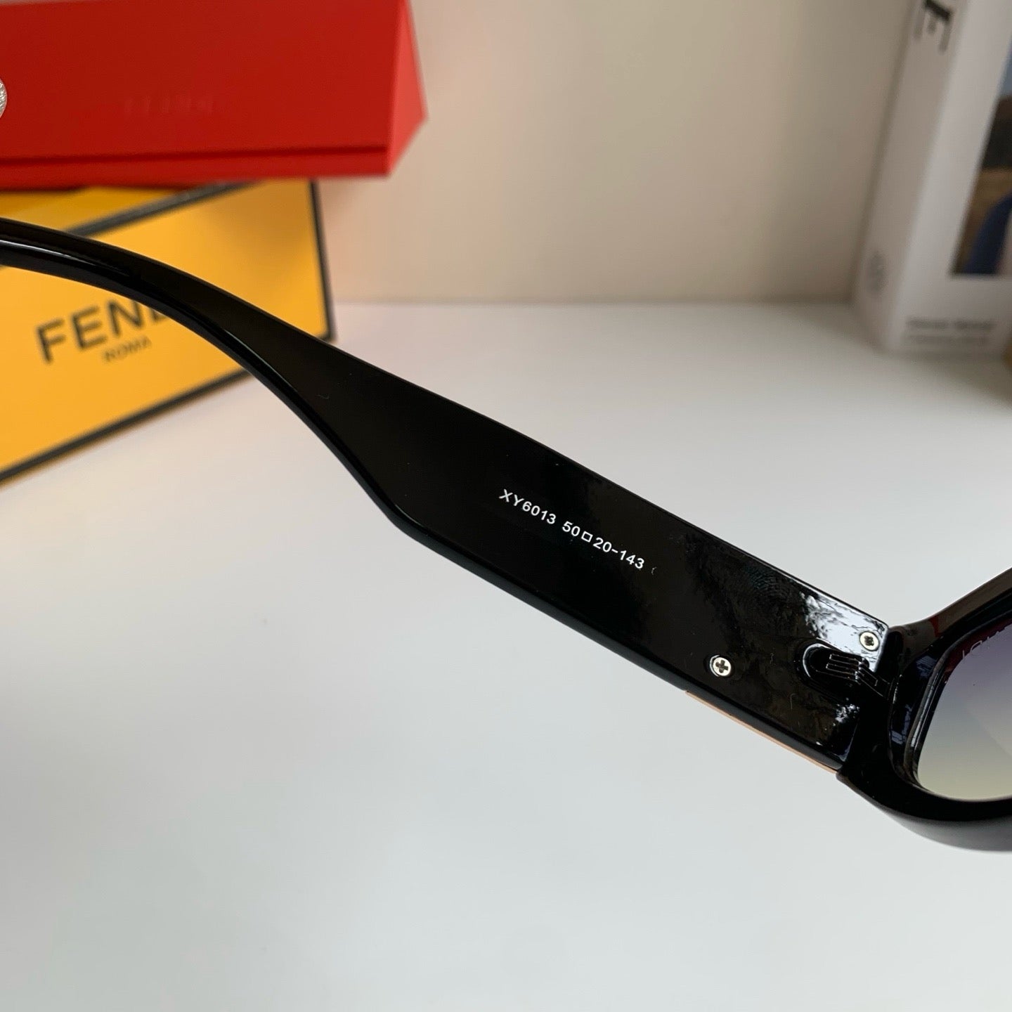 Fendi Fashion Silver Lens Sunglasses for Men & Women - detail image 6