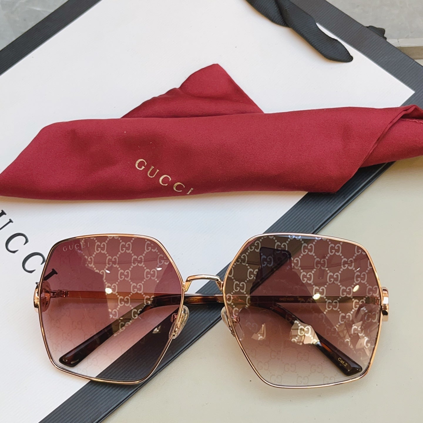 Gucci GG2163S Fashion Brown Lens Sunglasses for Men & Women - 431372 - detail image 2