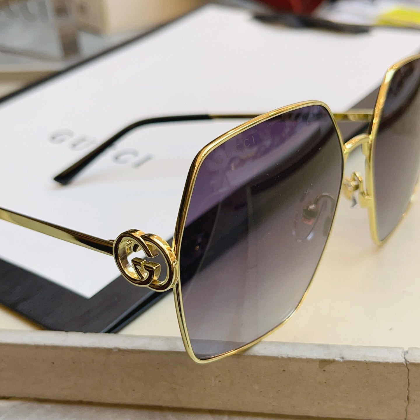 Gucci GG2163S Fashion Black Lens Sunglasses for Men & Women - detail image 9
