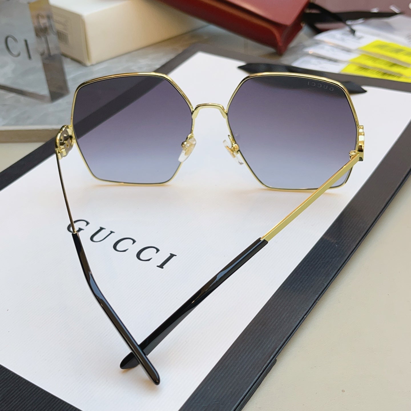 Gucci GG2163S Fashion Black Lens Sunglasses for Men & Women - detail image 8