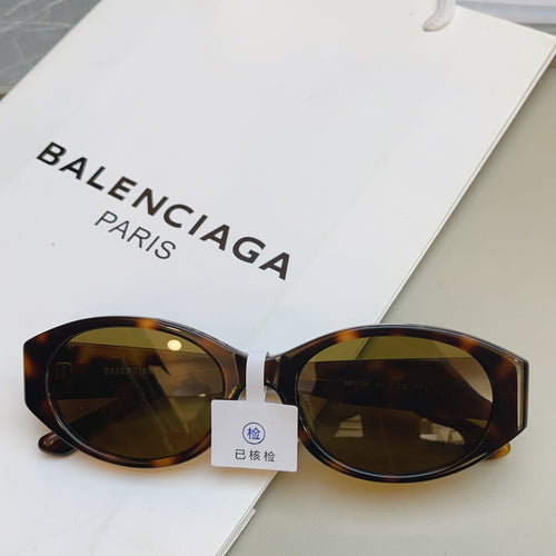 Balenciaga BB0369S Fashion Black Lens Sunglasses for Men & Women - 487504