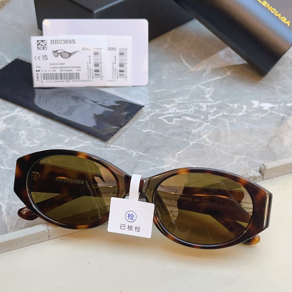 Balenciaga BB0369S Fashion Black Lens Sunglasses for Men & Women - 487504 - detail image 3