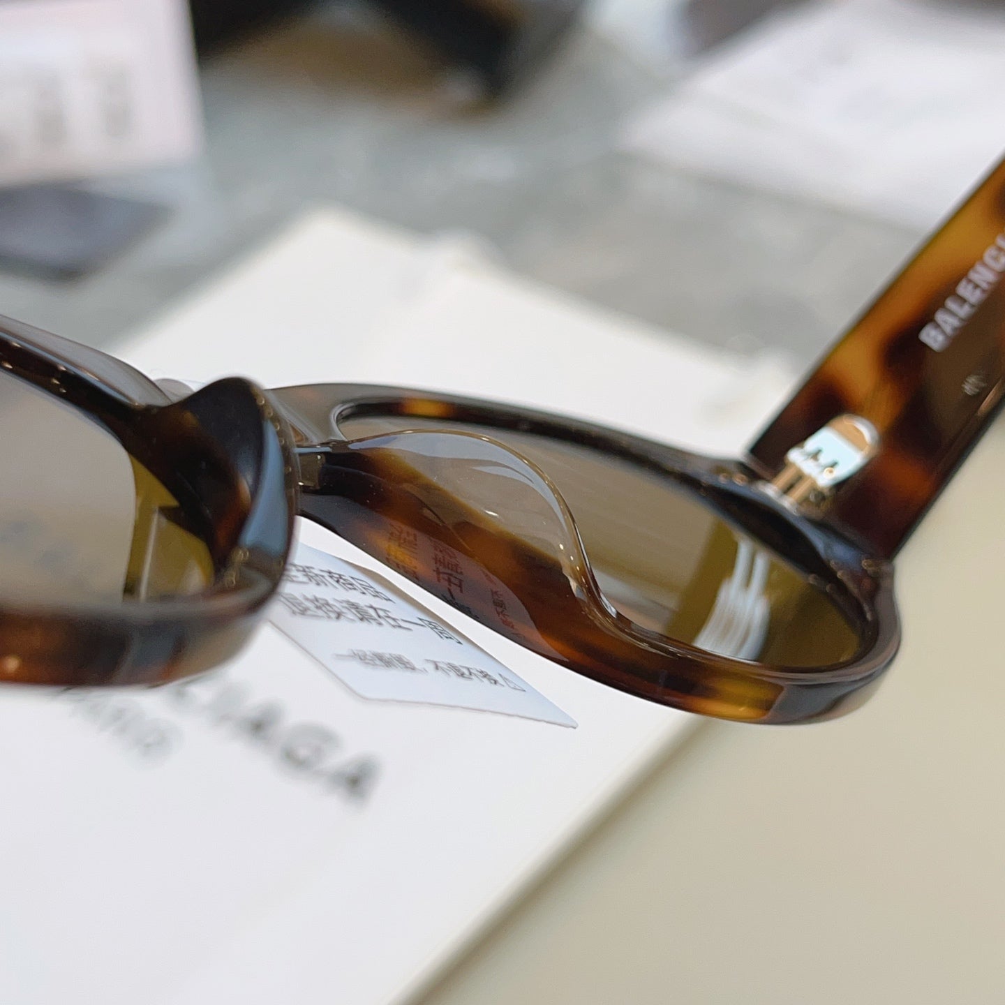 Balenciaga BB0369S Fashion Black Lens Sunglasses for Men & Women - 487504 - detail image 5