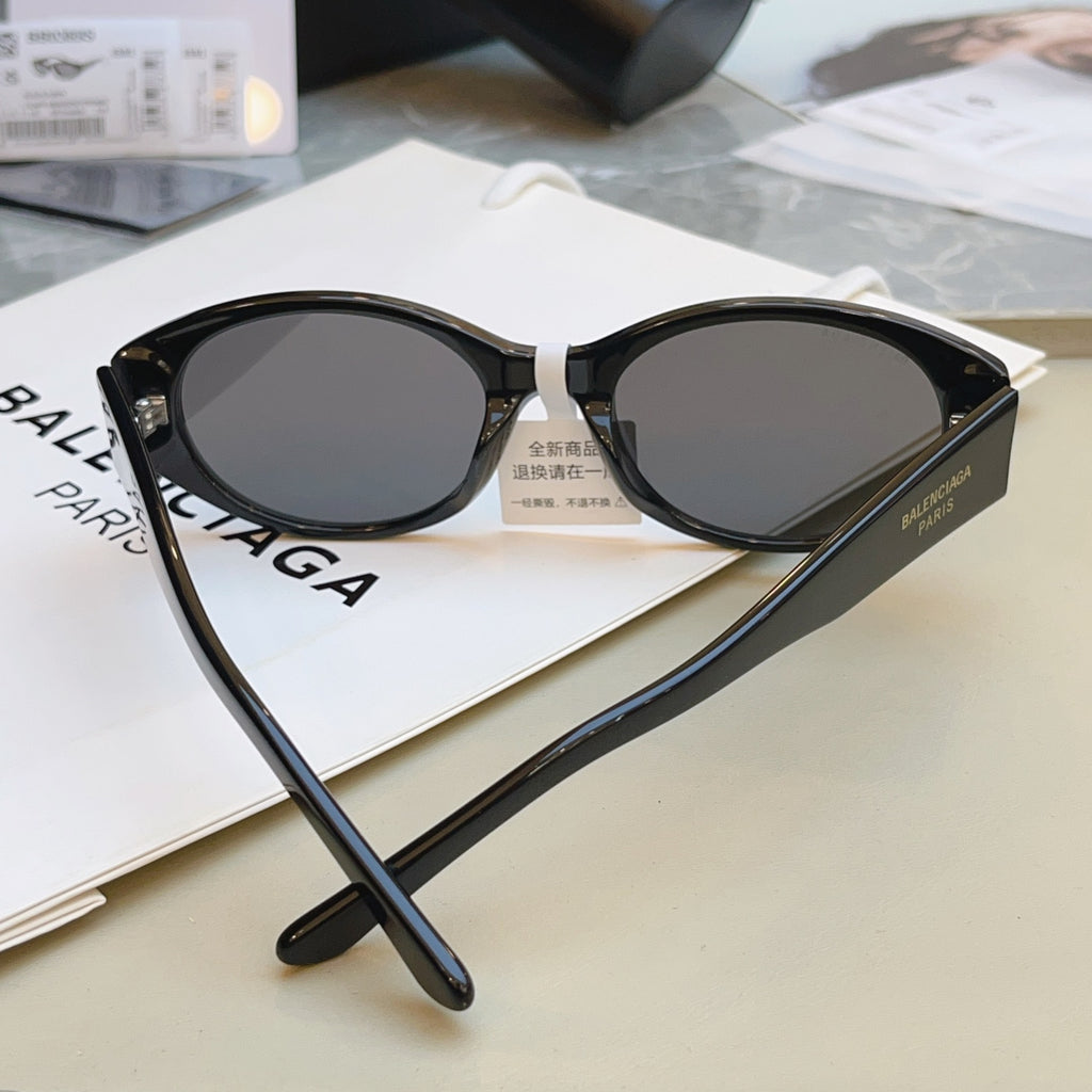 Balenciaga BB0369S Fashion Black Lens Sunglasses for Men & Women - 487505 - detail image 8