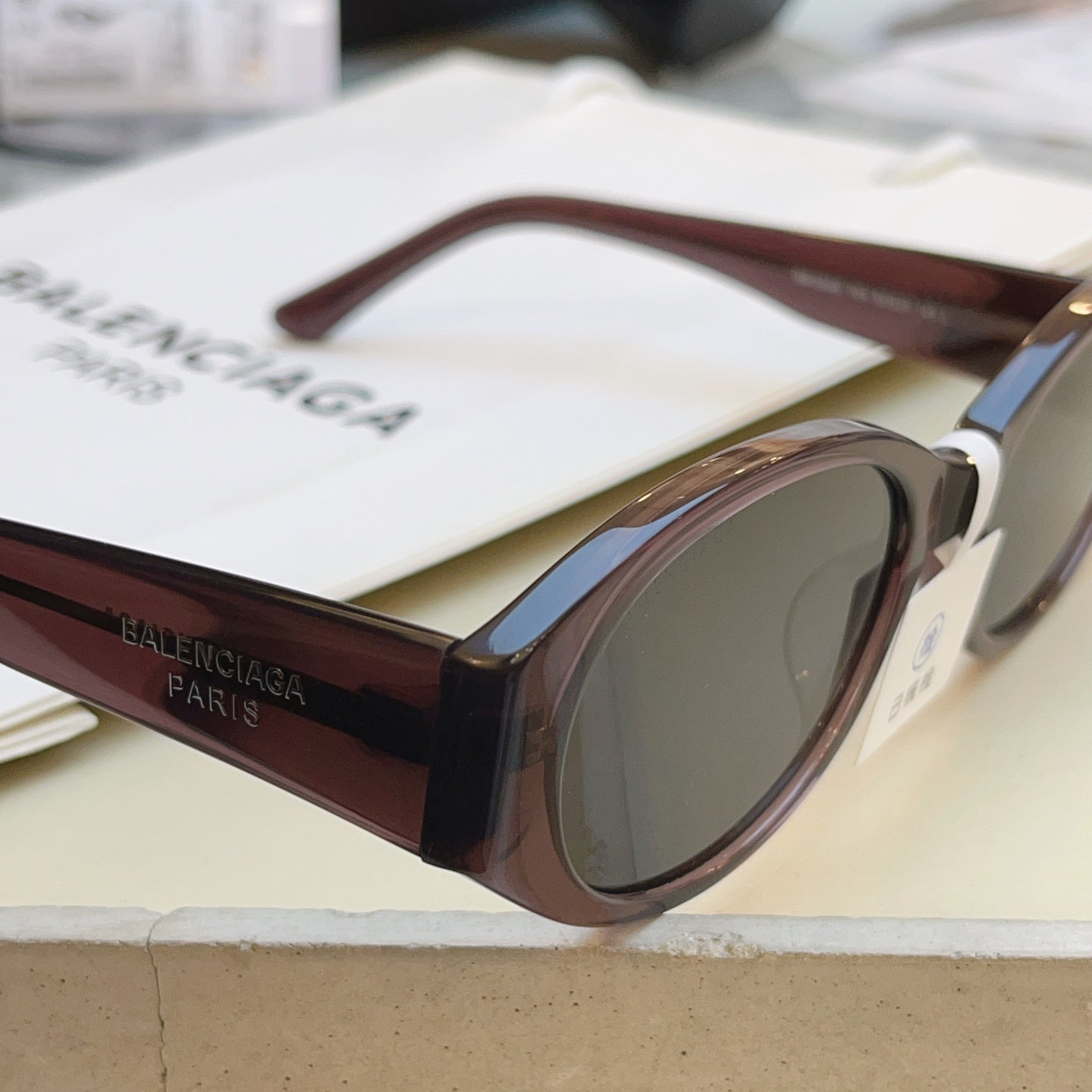 Balenciaga BB0369S Fashion Black Lens Sunglasses for Men & Women - detail image 4