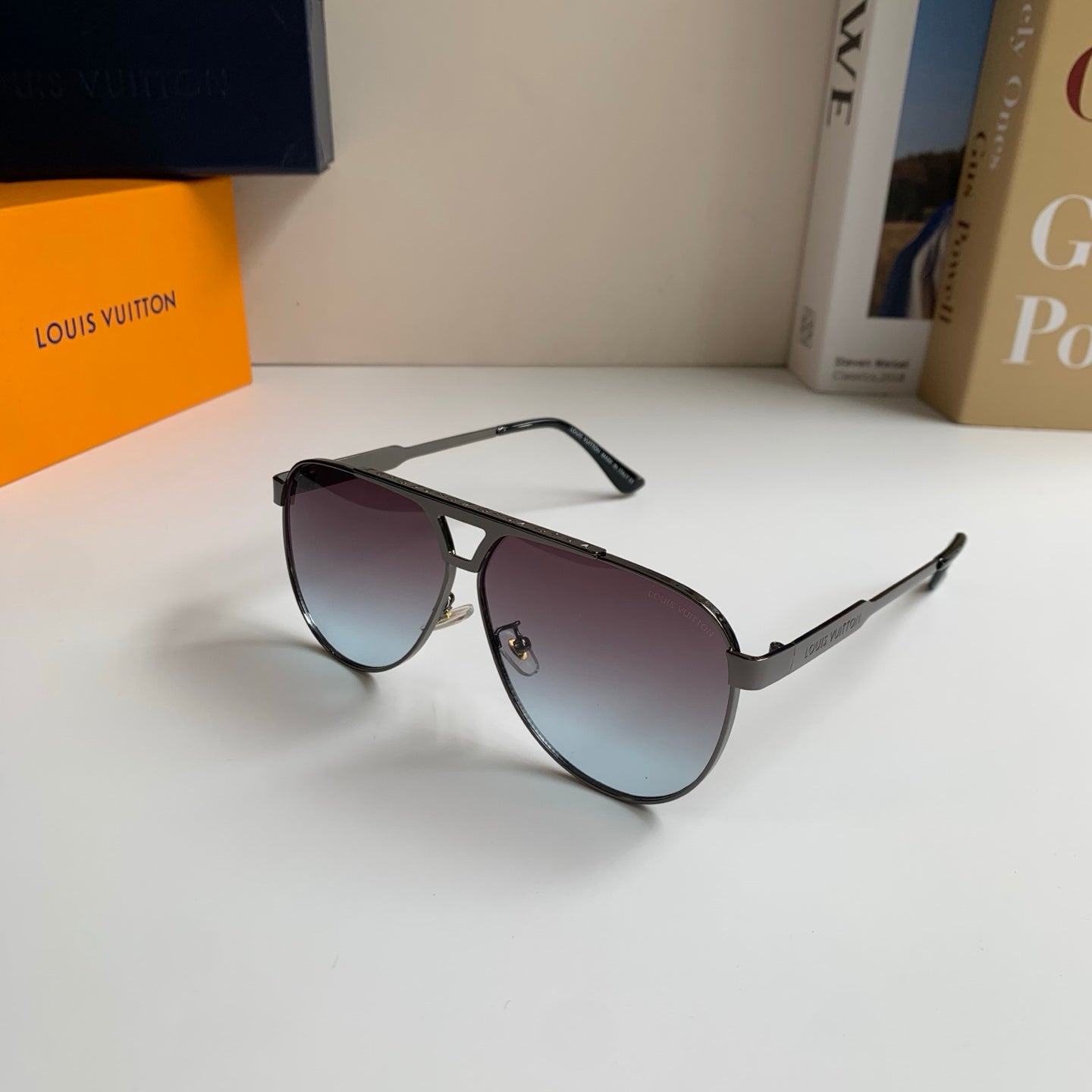 Louis Vuitton Metal Aviator Silver Lens Sunglasses for Men & Women - 431238 - detail image 2