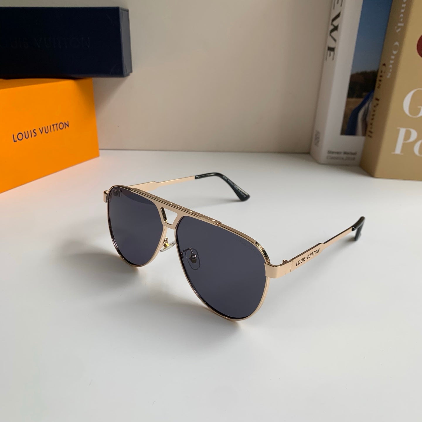 Louis Vuitton Metal Aviator Silver Lens Sunglasses for Men & Women - 431241 - detail image 2
