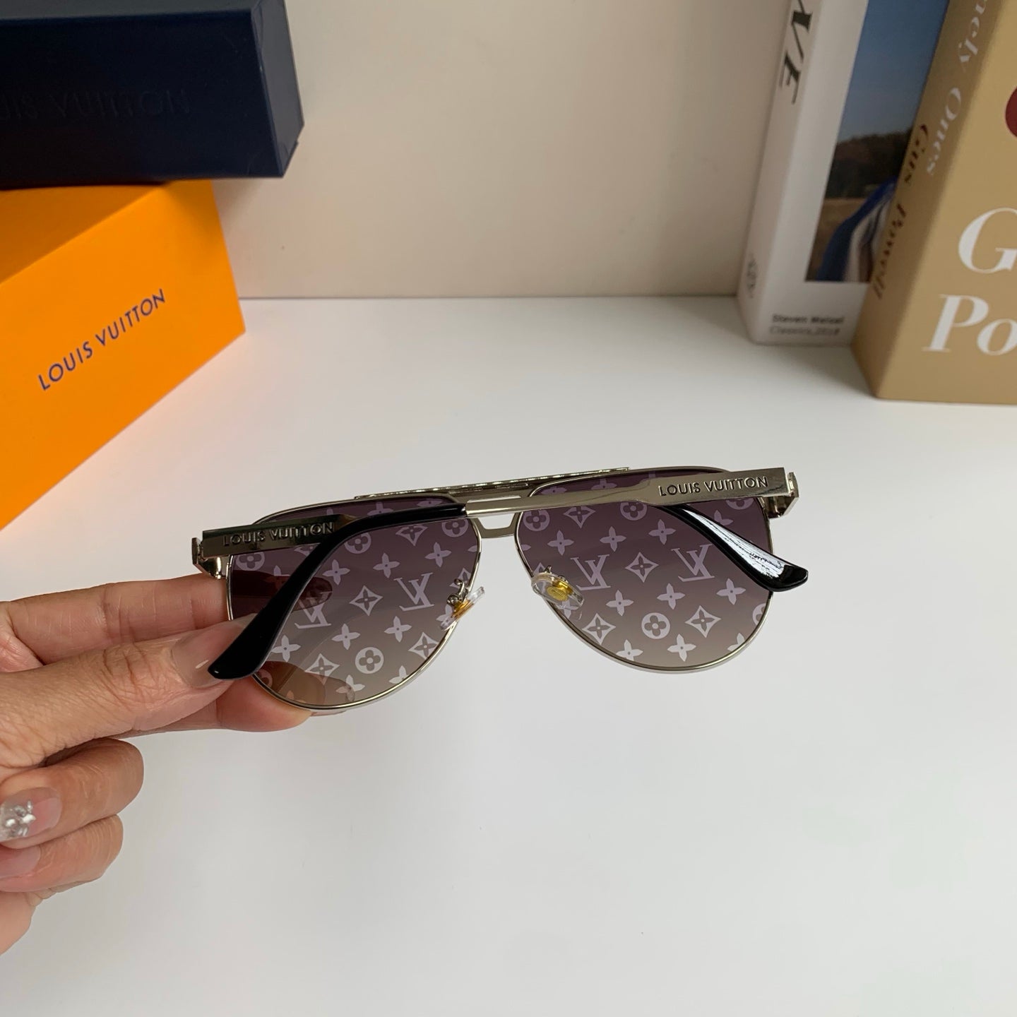 Louis Vuitton Metal Aviator Silver Lens Sunglasses for Men & Women - 431243 - detail image 7