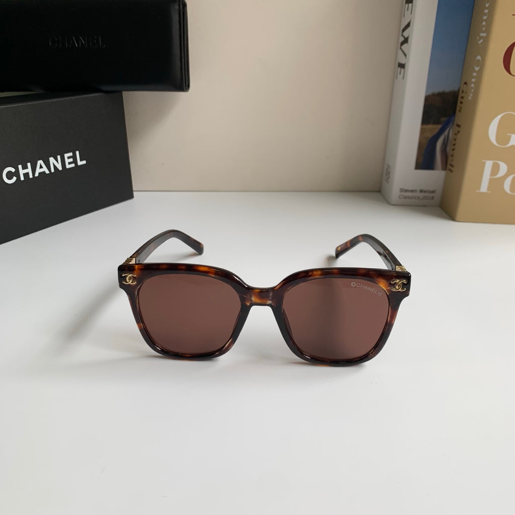 Chanel Square Red Lens Sunglasses for Men & Women - 431644 - detail image 3
