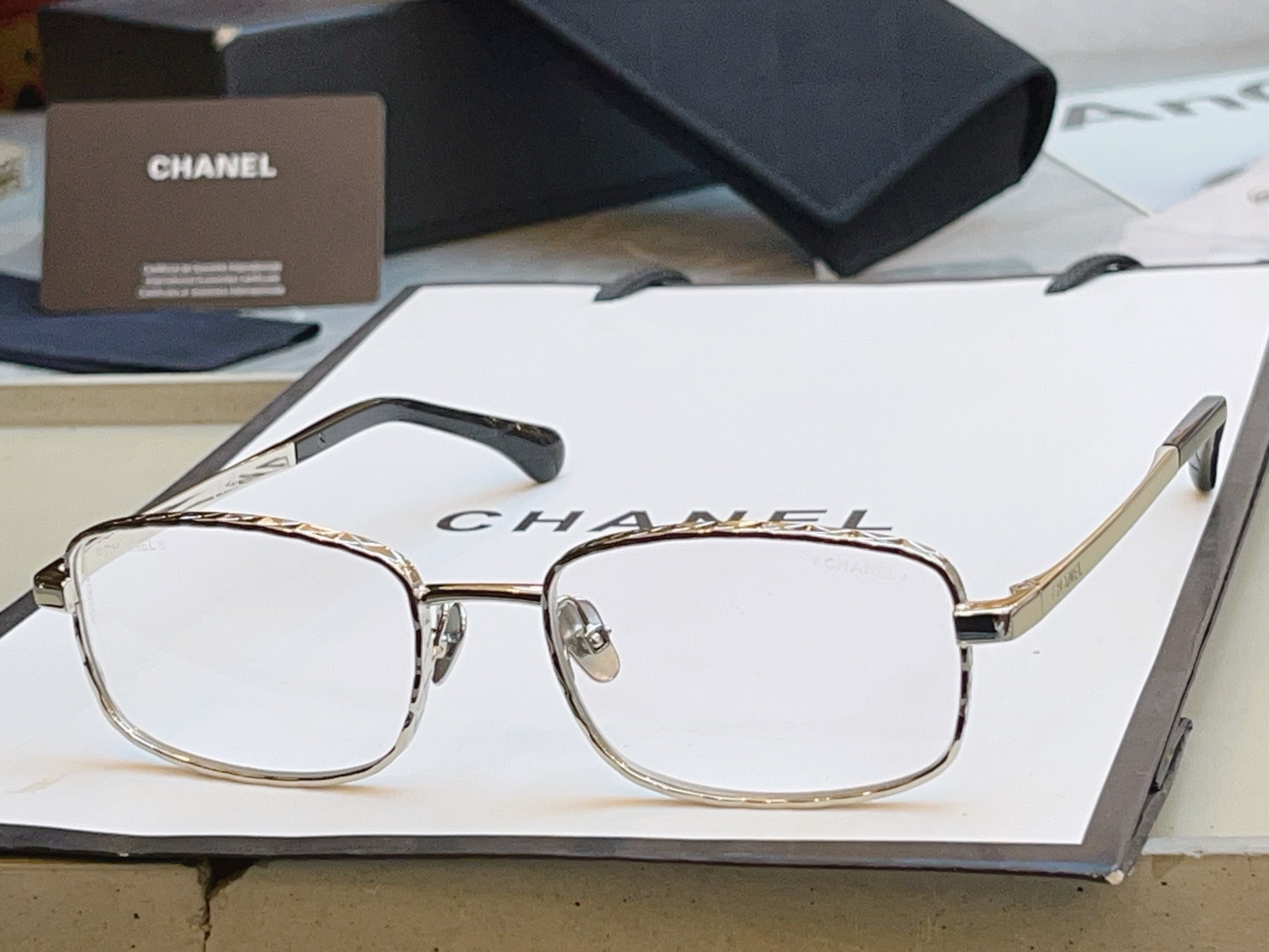 Chanel CH4295-S Fashion Gray Lens Sunglasses for Men & Women - detail image 5