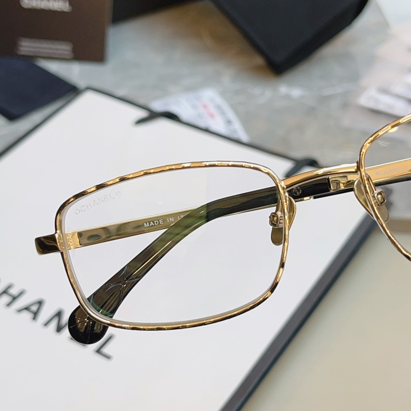 Chanel CH4295-S Fashion Black Lens Sunglasses for Men & Women - detail image 5