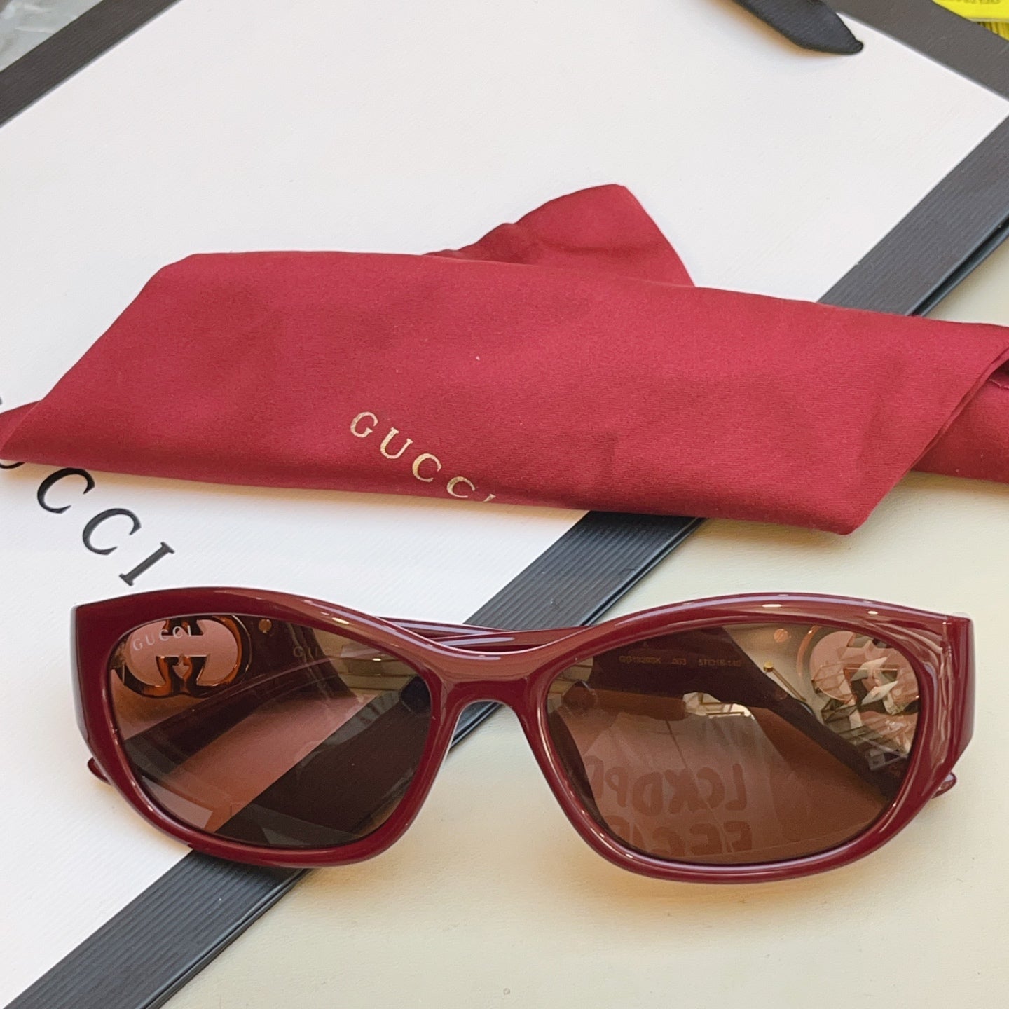 Gucci GG1826SK Fashion Black Lens Sunglasses for Men & Women - 431300 - detail image 4