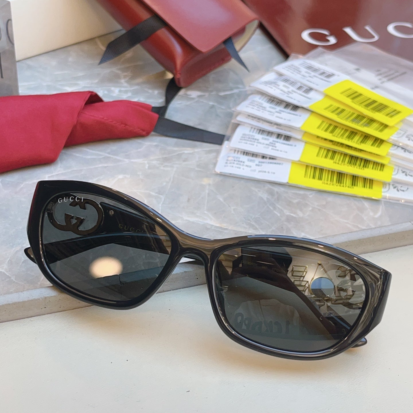 Gucci GG1826SK Fashion Black Lens Sunglasses for Men & Women - detail image 6