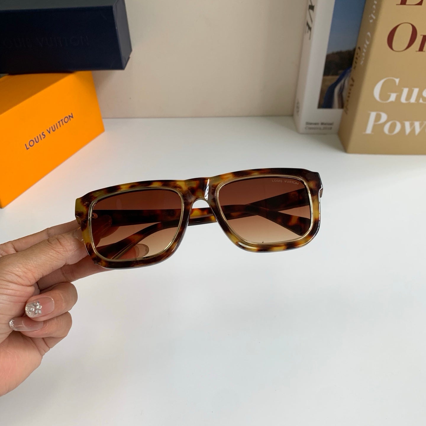 Louis Vuitton Square Brown Lens Sunglasses for Men & Women - 448536 - detail image 3