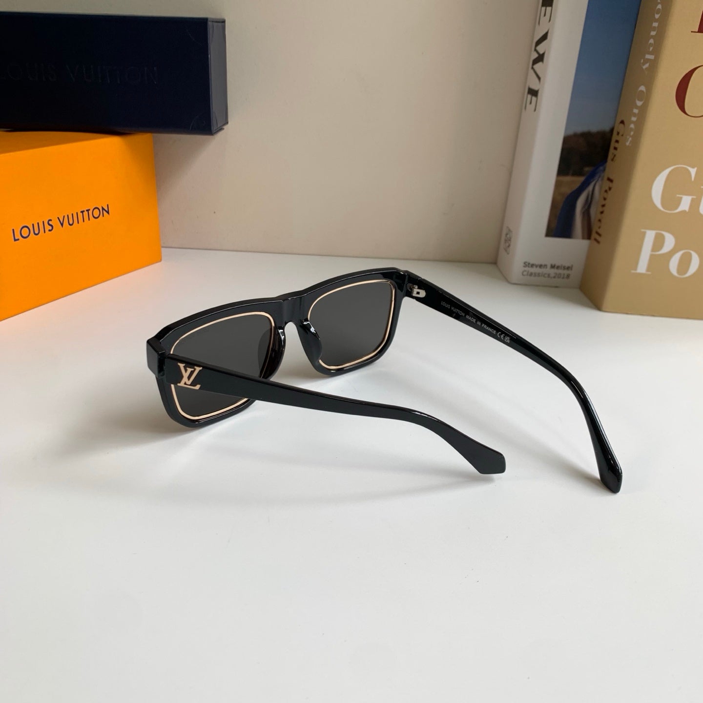 Louis Vuitton Square Black Lens Sunglasses for Men & Women - 448539 - detail image 7