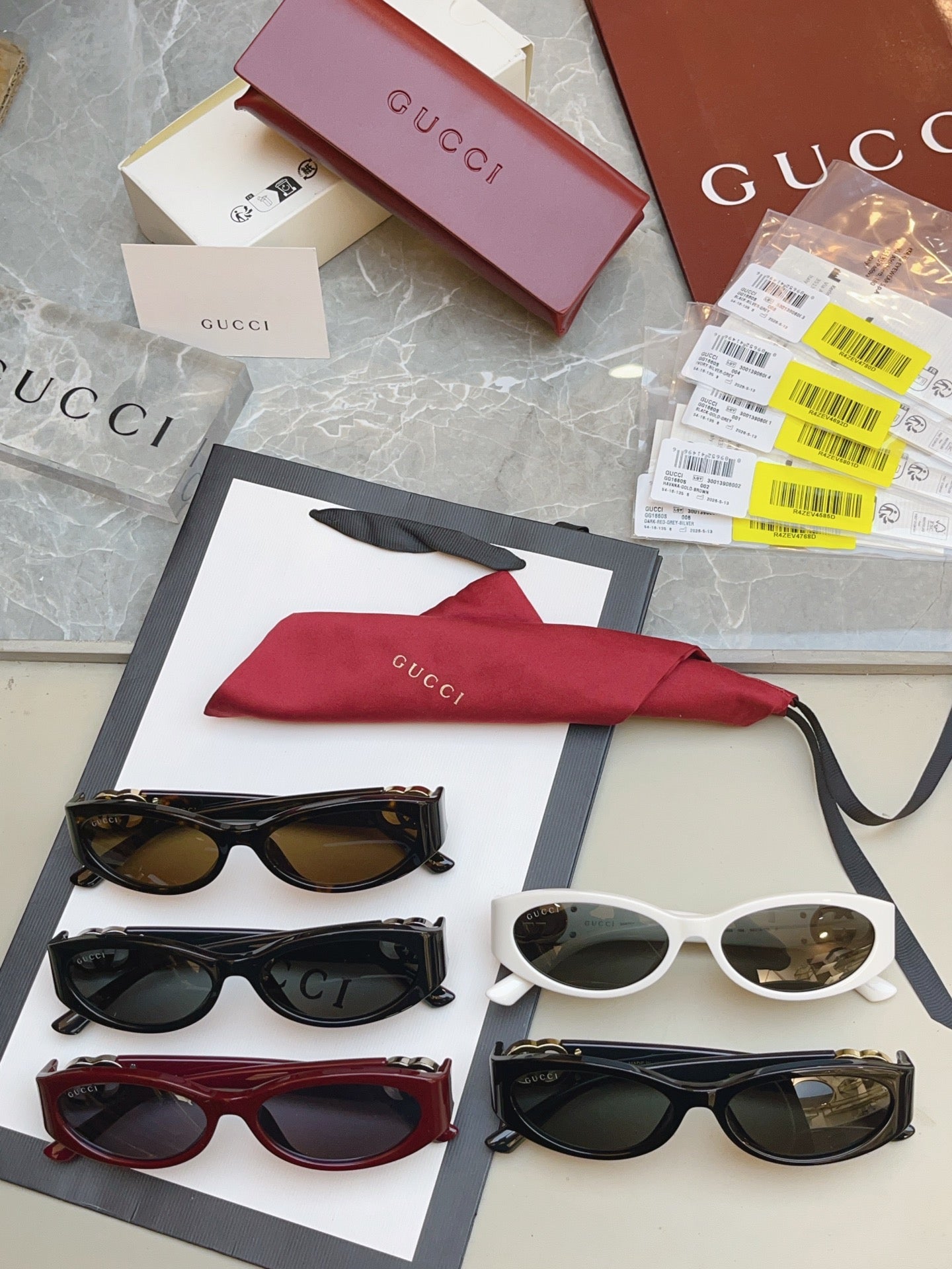 Gucci GG1660S Fashion Gray Lens Sunglasses for Men & Women - detail image 9