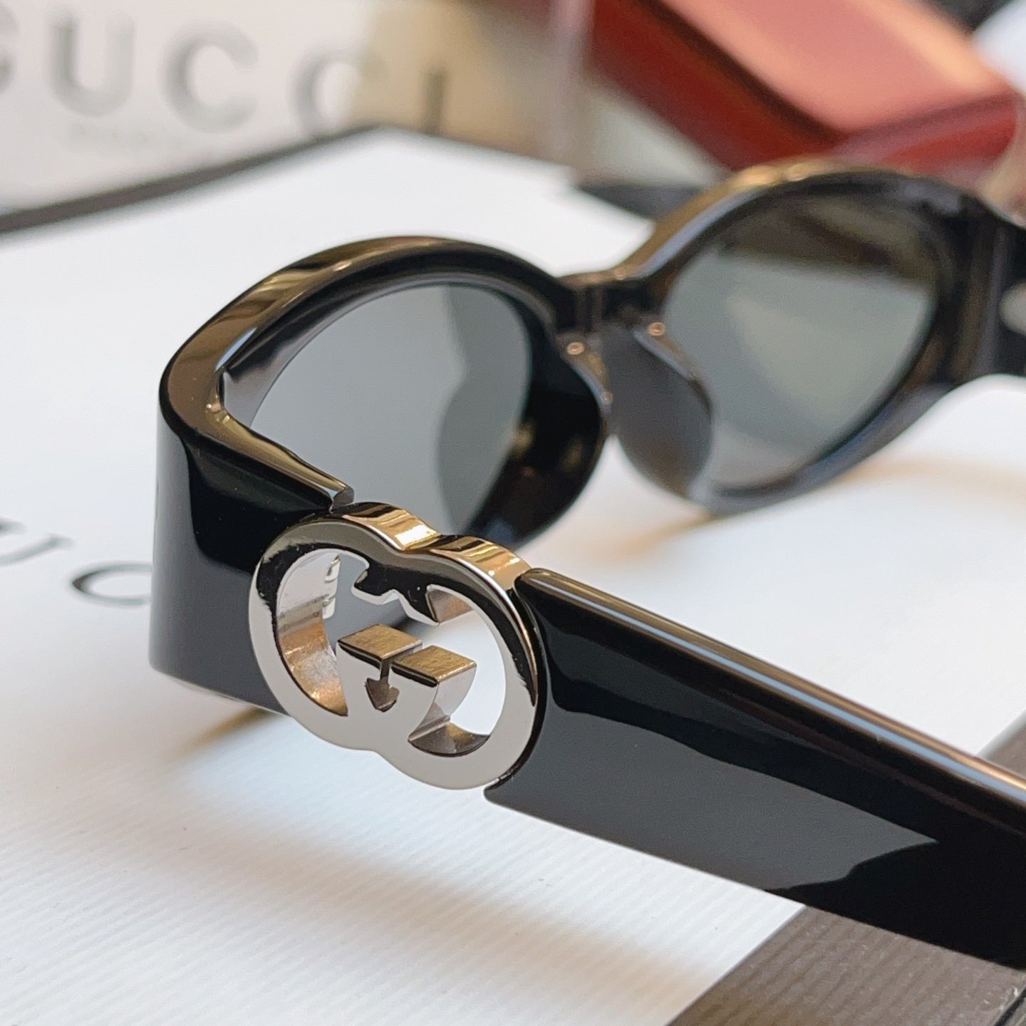 Gucci GG1660S Fashion Brown Lens Sunglasses for Men & Women - detail image 9