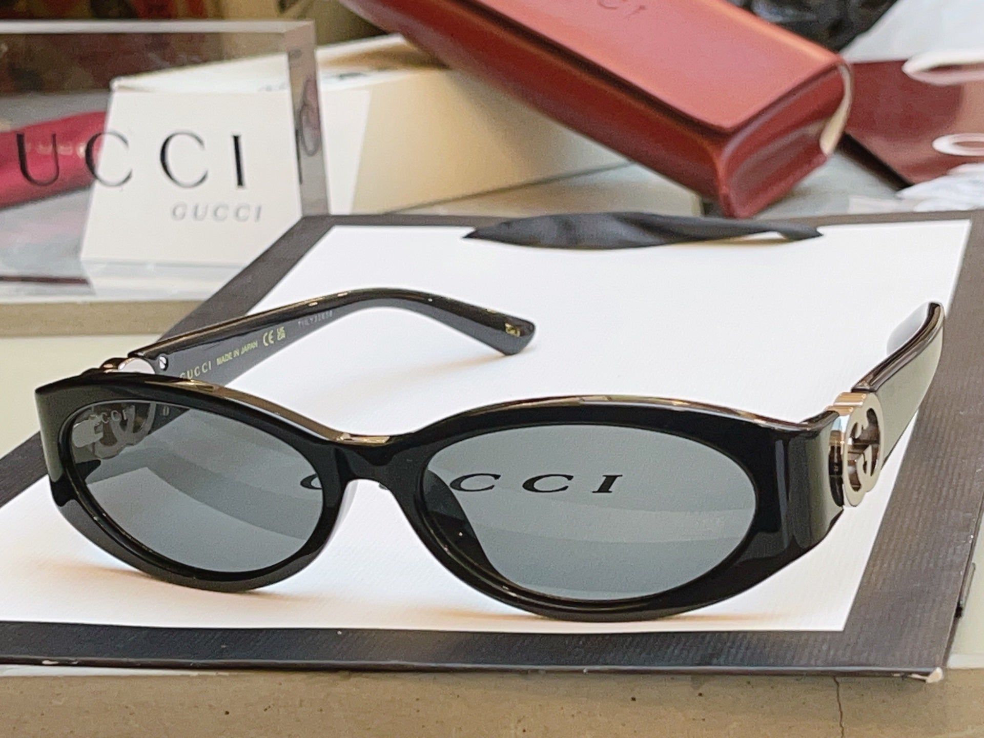 Gucci GG1660S Fashion Brown Lens Sunglasses for Men & Women - detail image 2