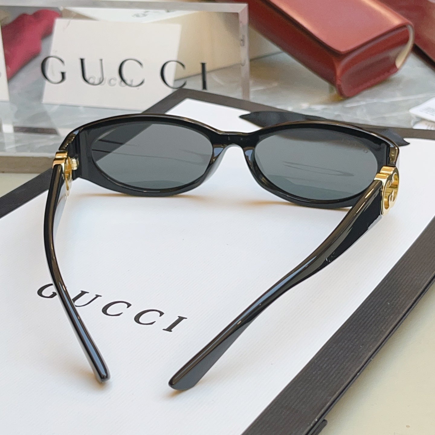Gucci GG1660S Fashion Gray Lens Sunglasses for Men & Women - detail image 6