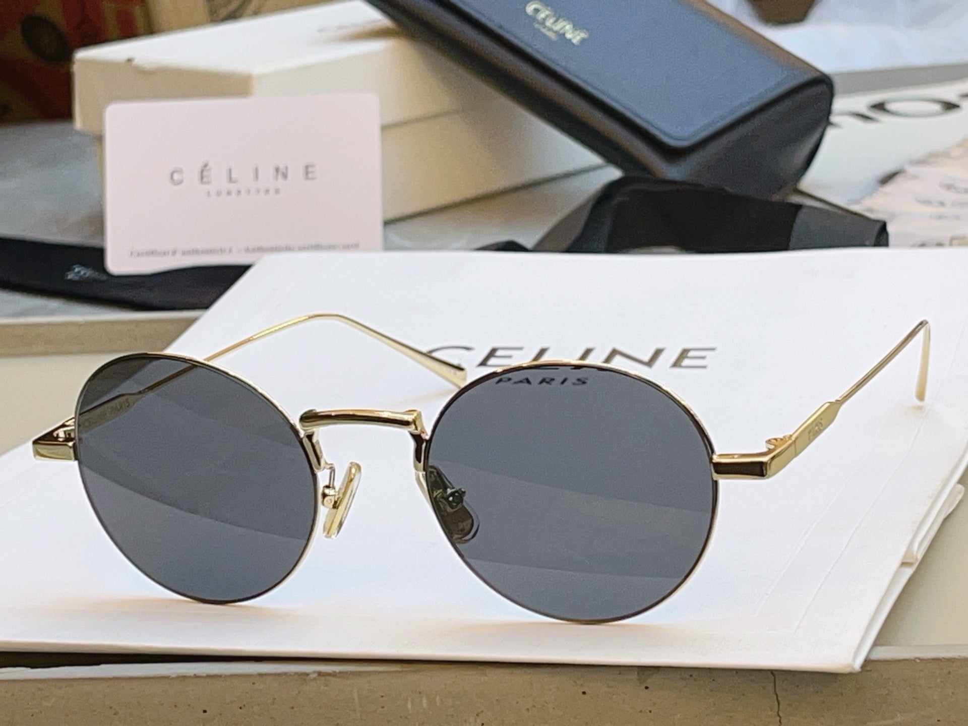 Celine CL40346U Fashion Brown Lens Sunglasses for Men & Women - detail image 4