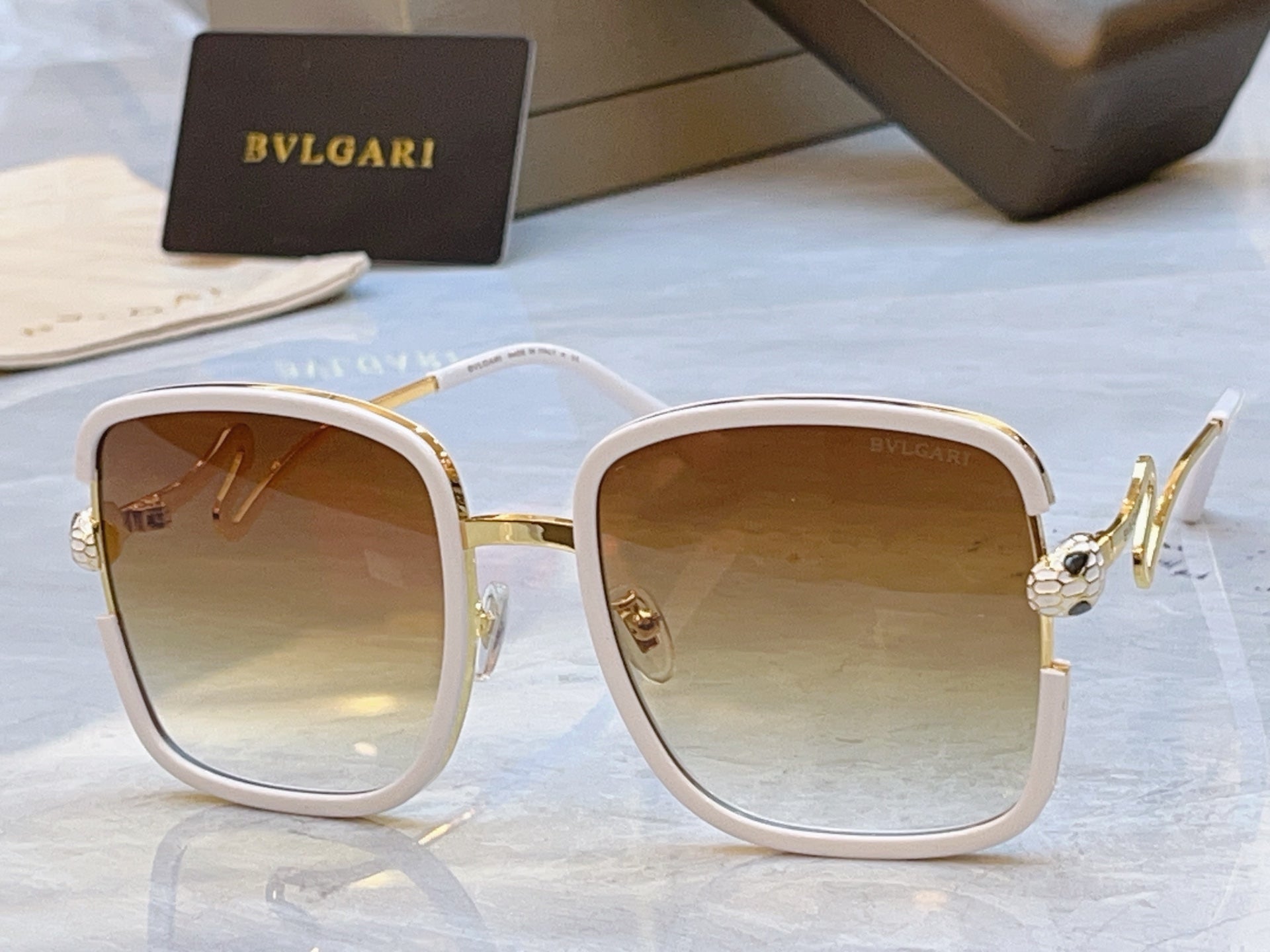 Bottega Veneta Fashion Blue Lens Sunglasses for Men & Women - detail image 8