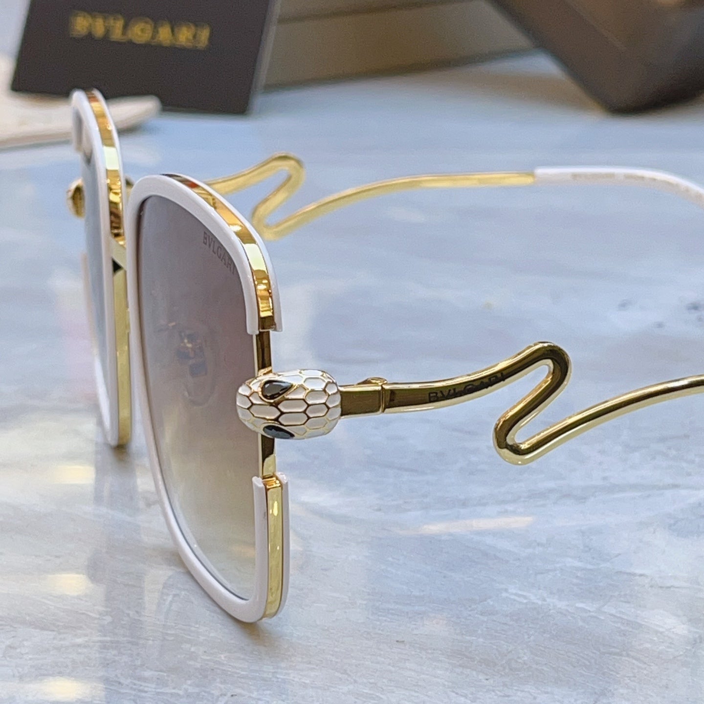 Bottega Veneta Fashion Blue Lens Sunglasses for Men & Women - detail image 9