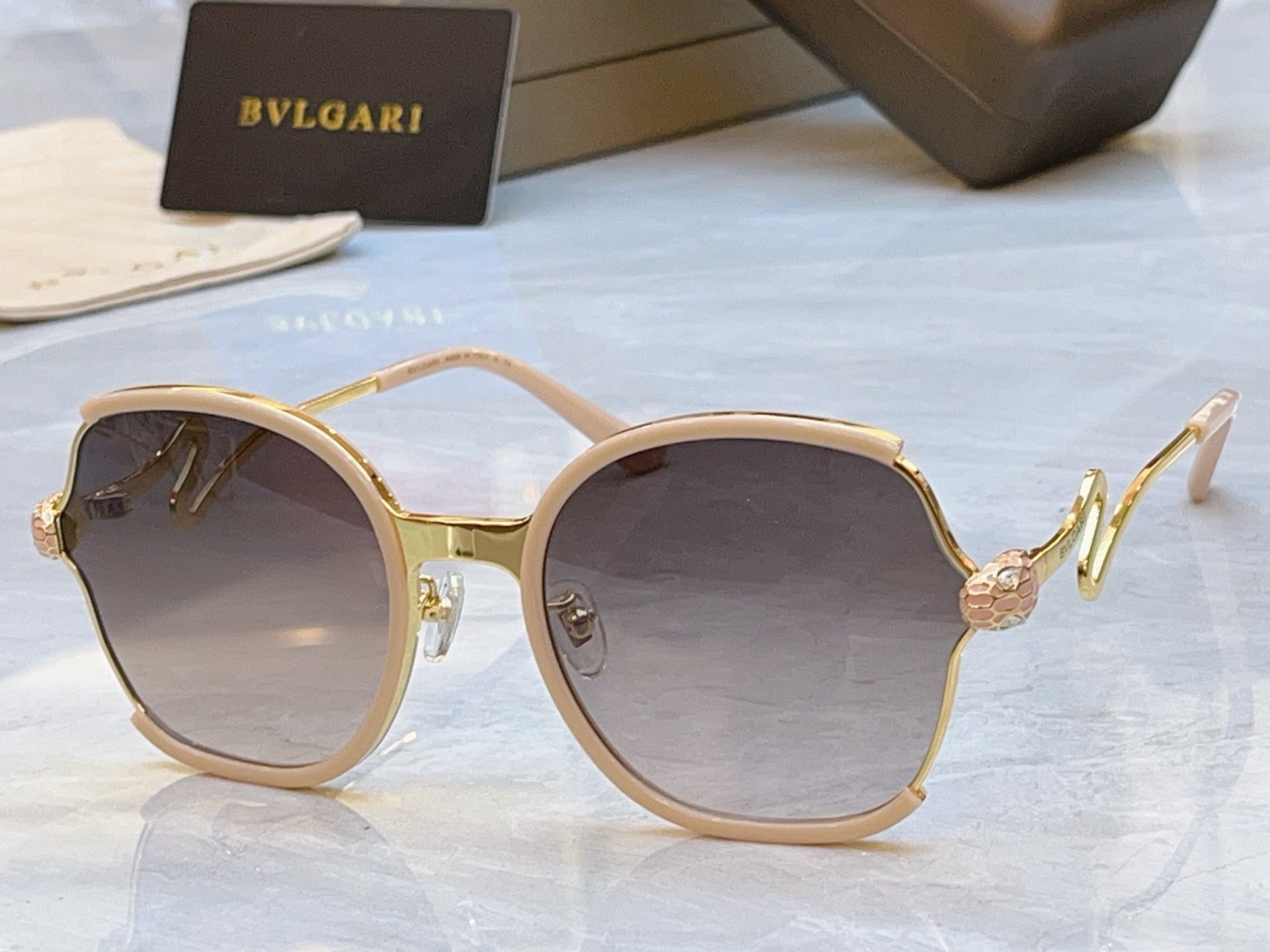 Bottega Veneta Fashion Orange Lens Sunglasses for Men & Women - detail image 4