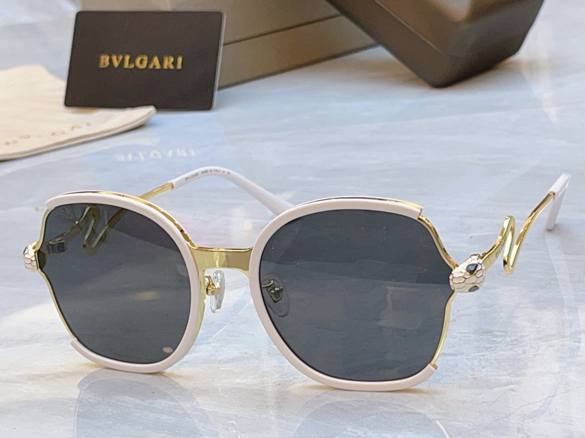 Bottega Veneta Fashion Orange Lens Sunglasses for Men & Women - detail image 5