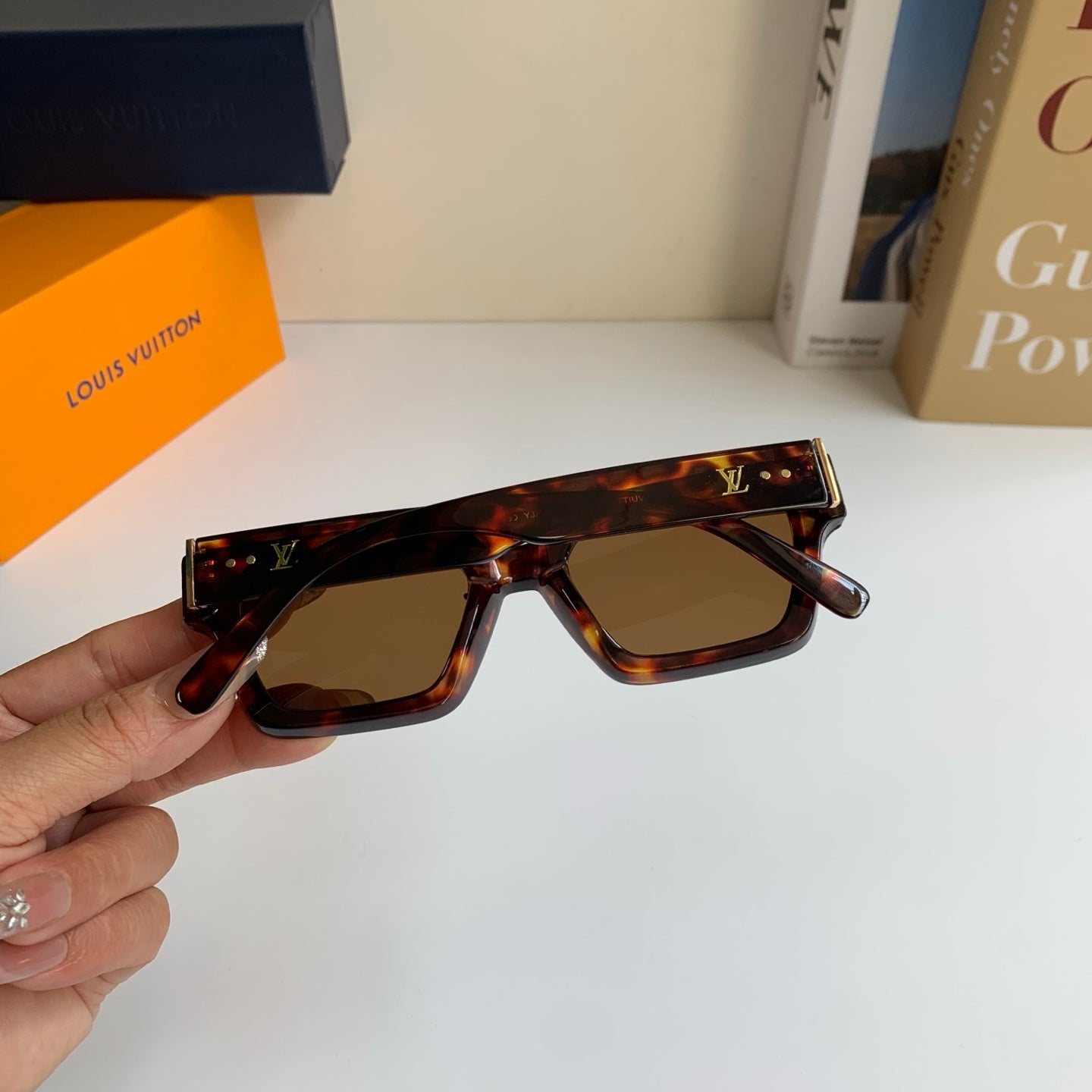 Louis Vuitton Square Brown Lens Sunglasses for Men & Women - 493142 - detail image 7