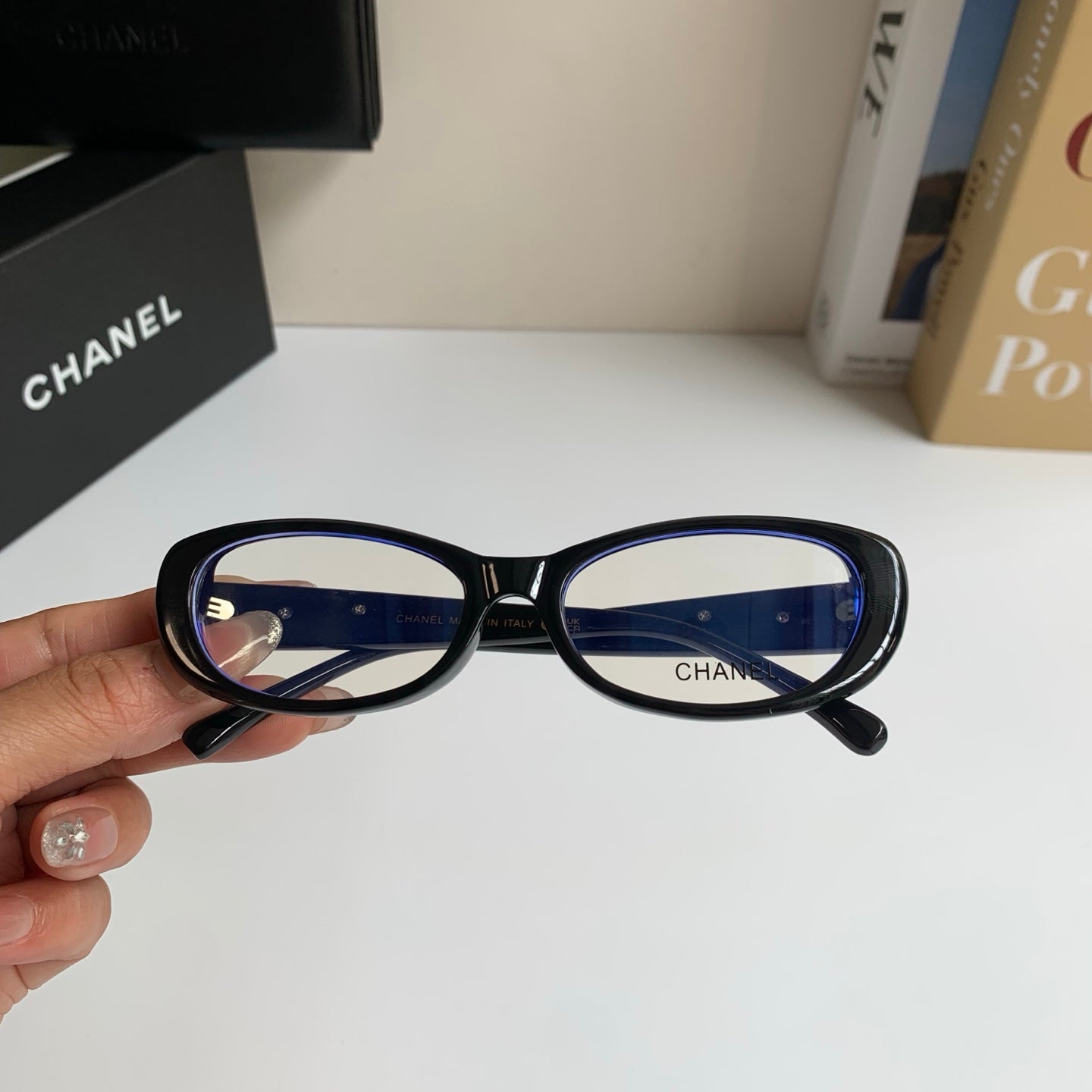Chanel Cat-Eye Silver Lens Sunglasses for Men & Women - 486640 - detail image 4