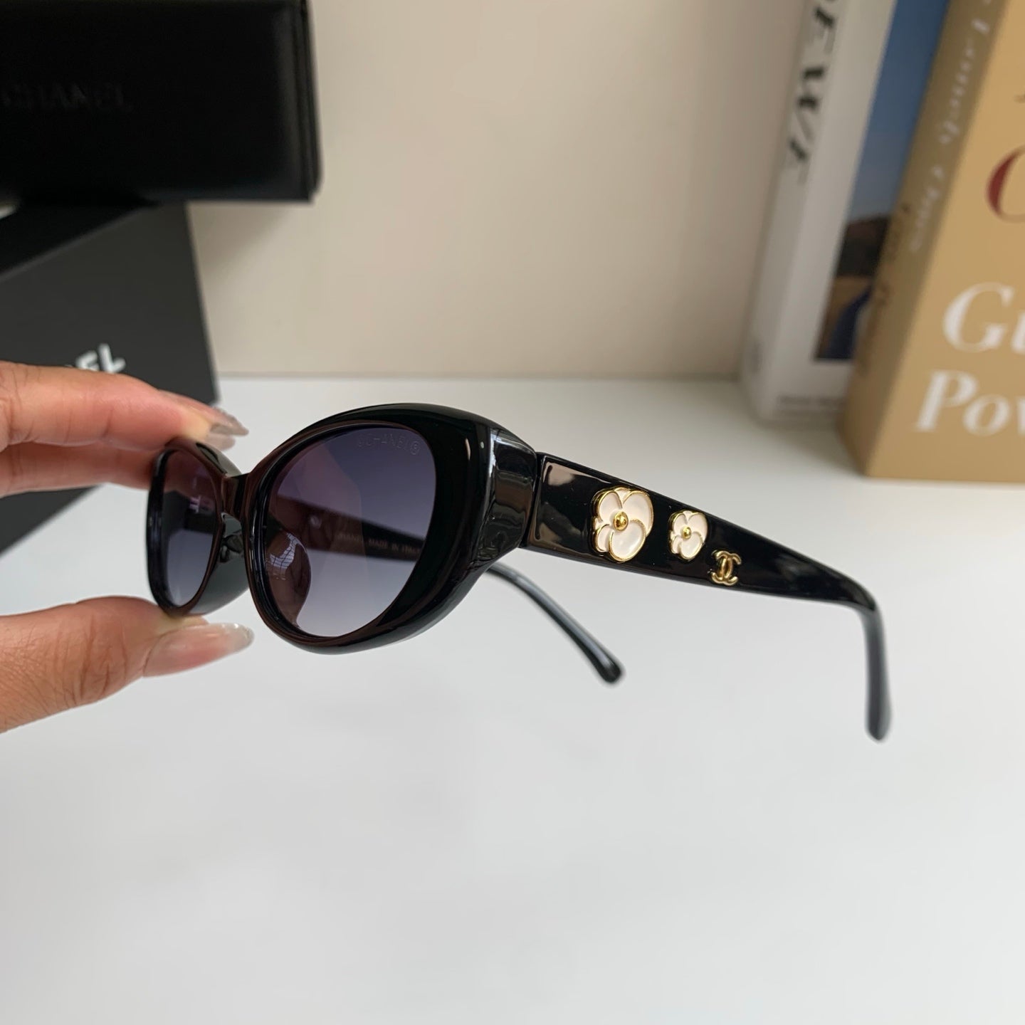 Chanel Cat-Eye Silver Lens Sunglasses for Men & Women - 486641 - detail image 7
