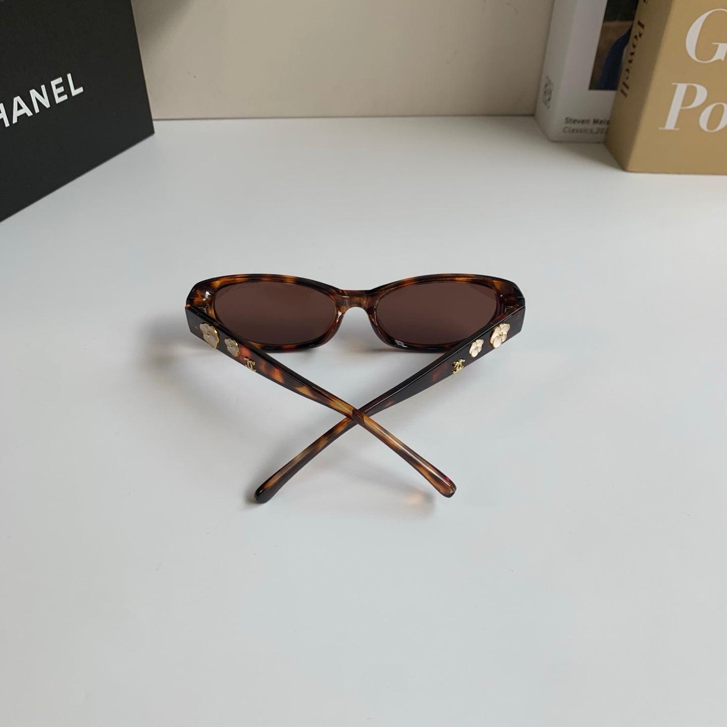 Chanel Cat-Eye Silver Lens Sunglasses for Men & Women - 486642 - detail image 6