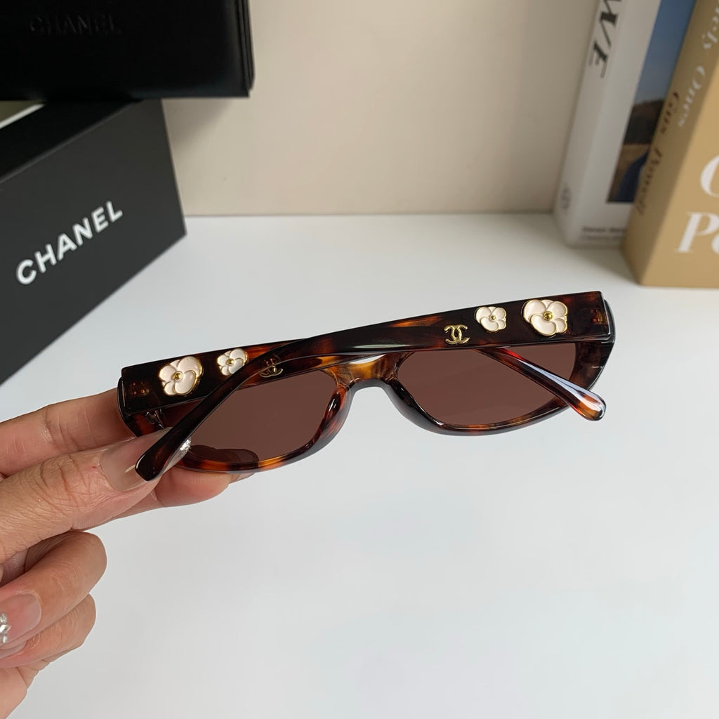 Chanel Cat-Eye Silver Lens Sunglasses for Men & Women - 486642 - detail image 7
