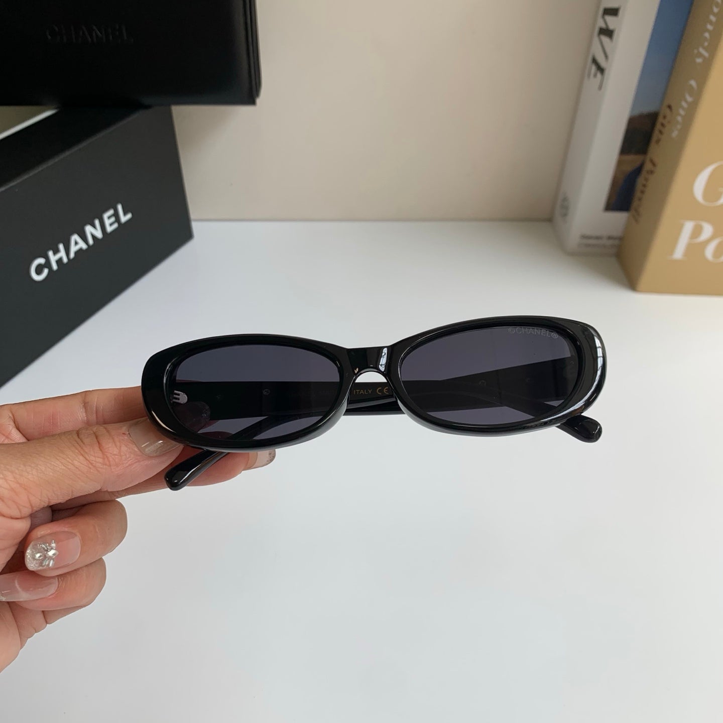 Chanel Cat-Eye Silver Lens Sunglasses for Men & Women - 486643 - detail image 3