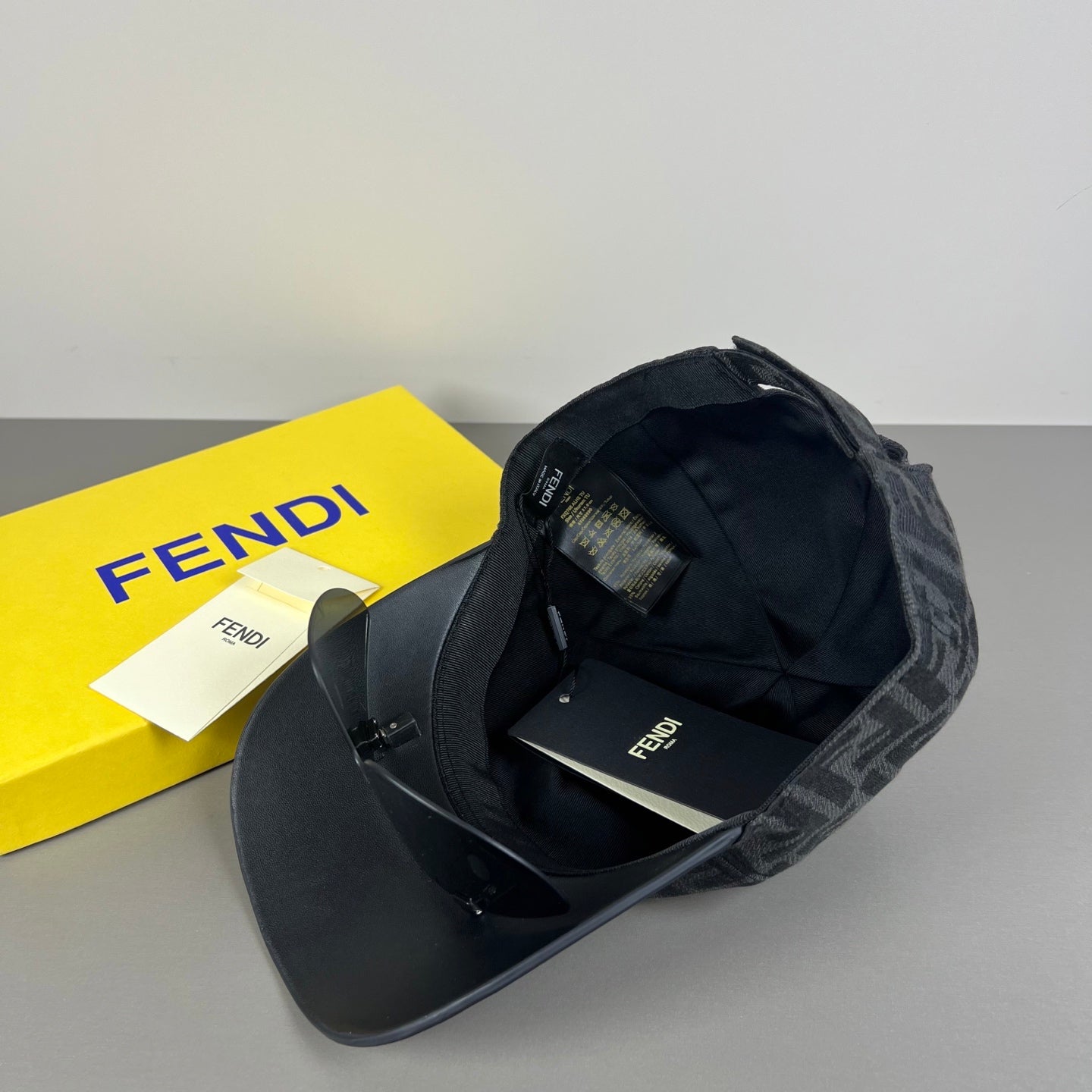 Fendi Fashion Black Lens Sunglasses for Men & Women - 416297 - detail image 5