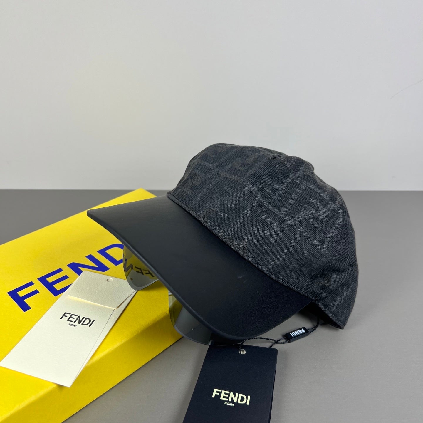 Fendi Fashion Black Lens Sunglasses for Men & Women - 416297 - detail image 4