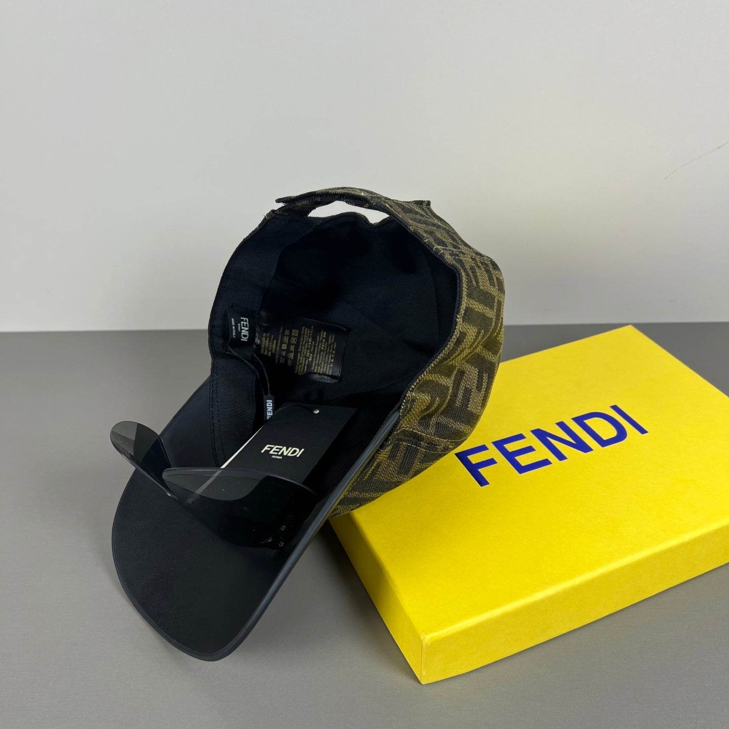 Fendi Fashion Black Lens Sunglasses for Men & Women - 416298 - detail image 6