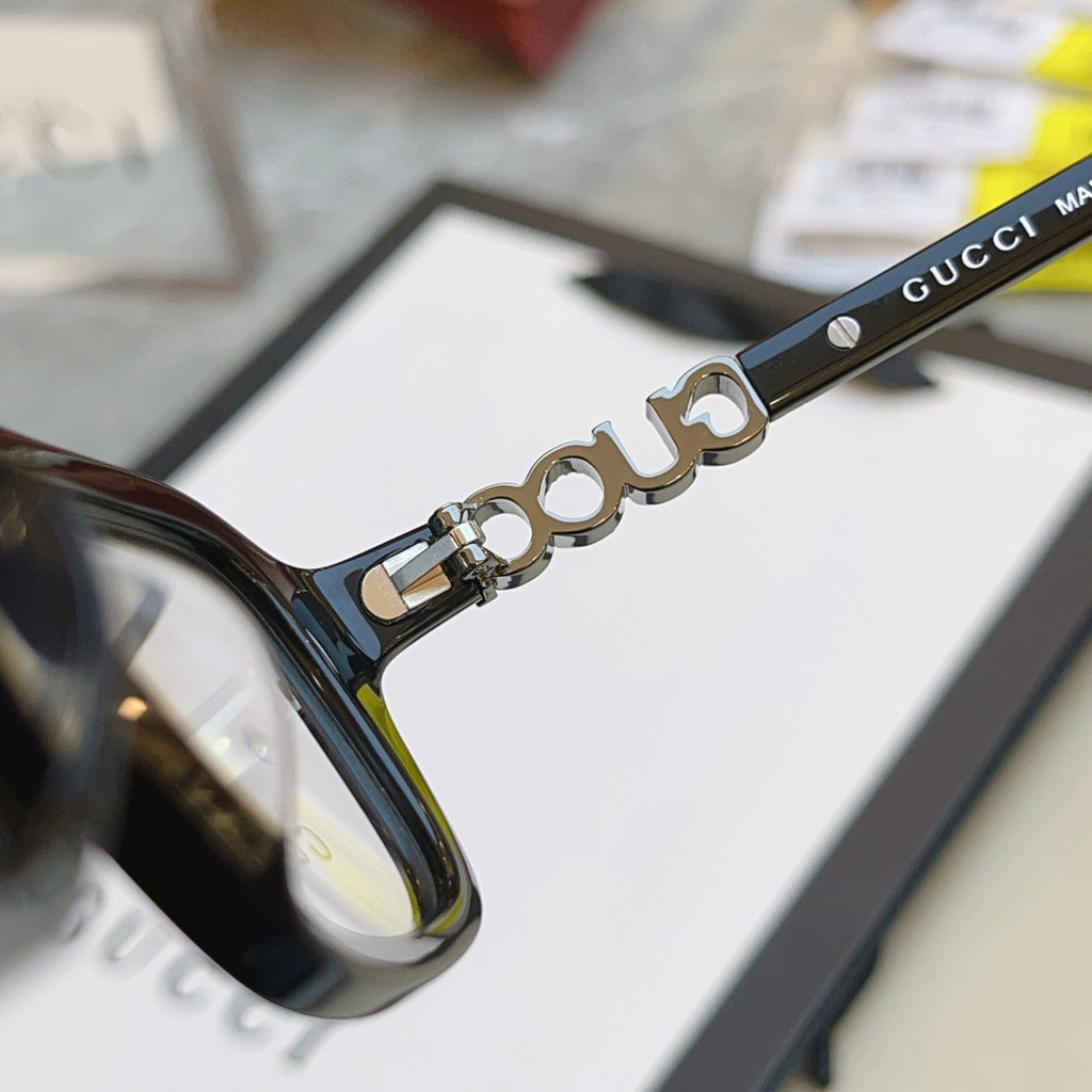 Gucci GG2152S Fashion Black Lens Sunglasses for Men & Women - 431364 - detail image 7