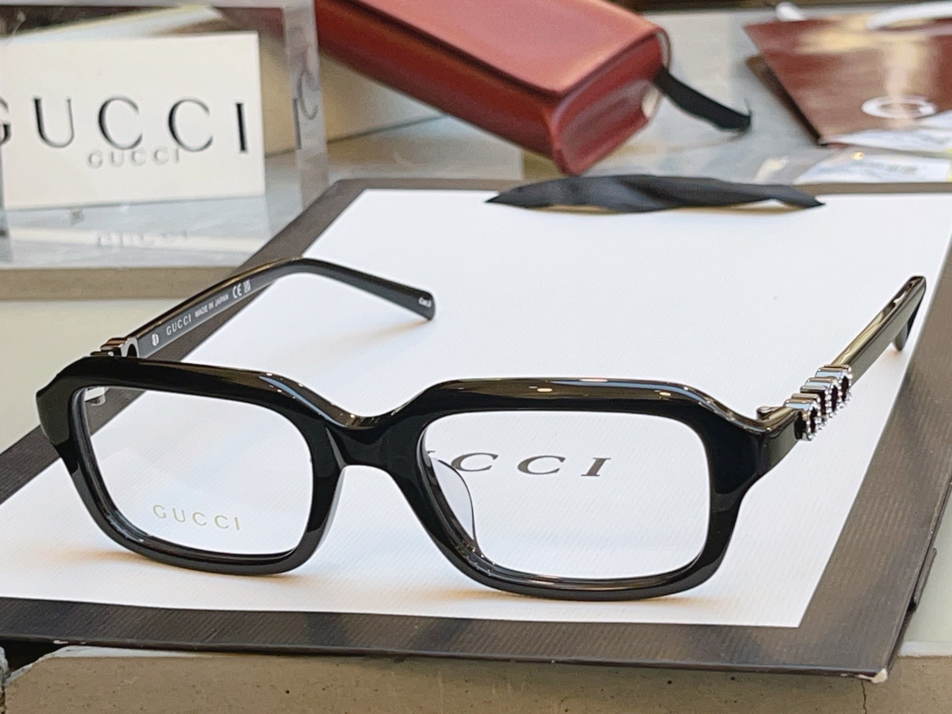 Gucci GG2152S Fashion Black Lens Sunglasses for Men & Women - 431365