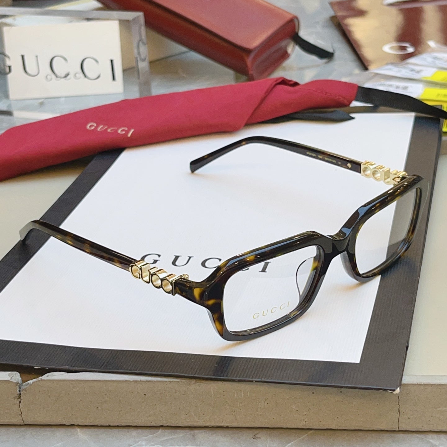 Gucci GG2152S Fashion Black Lens Sunglasses for Men & Women - 431366