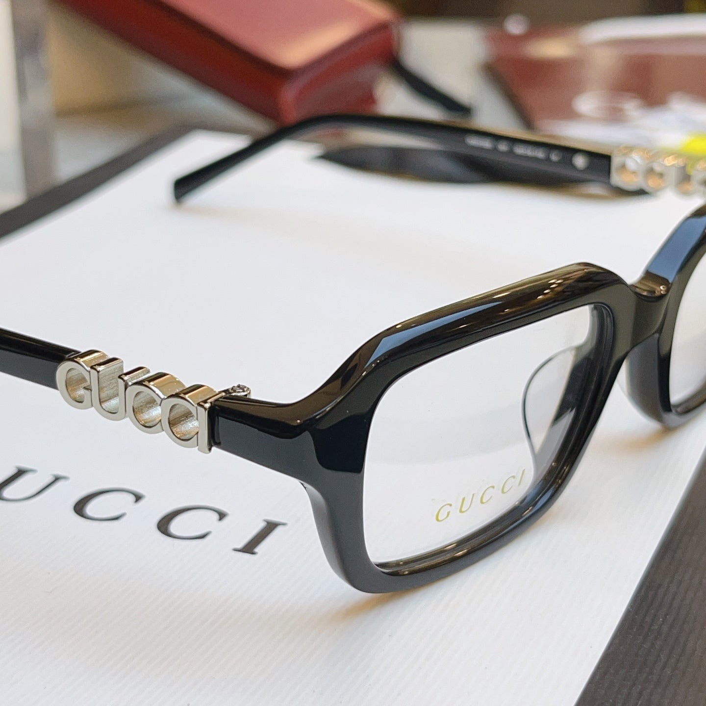 Gucci GG2152S Fashion Black Lens Sunglasses for Men & Women - 431367